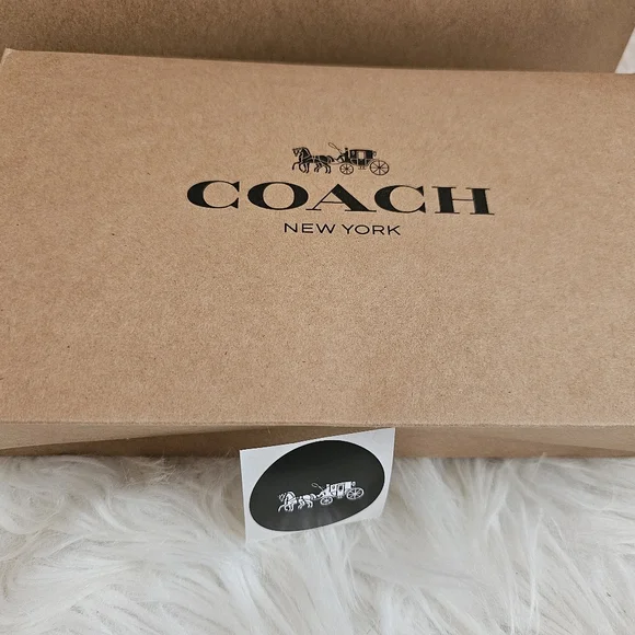 SOLD: SOLD SOLD Coach: Bag+box+paper bag! 💯🔥 - Picture 14 of 15